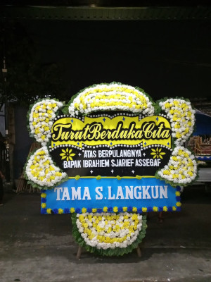 Papan Bunga Duka di Donokerto